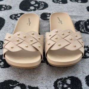 Universal Thread Beige Studded Slide Sandals